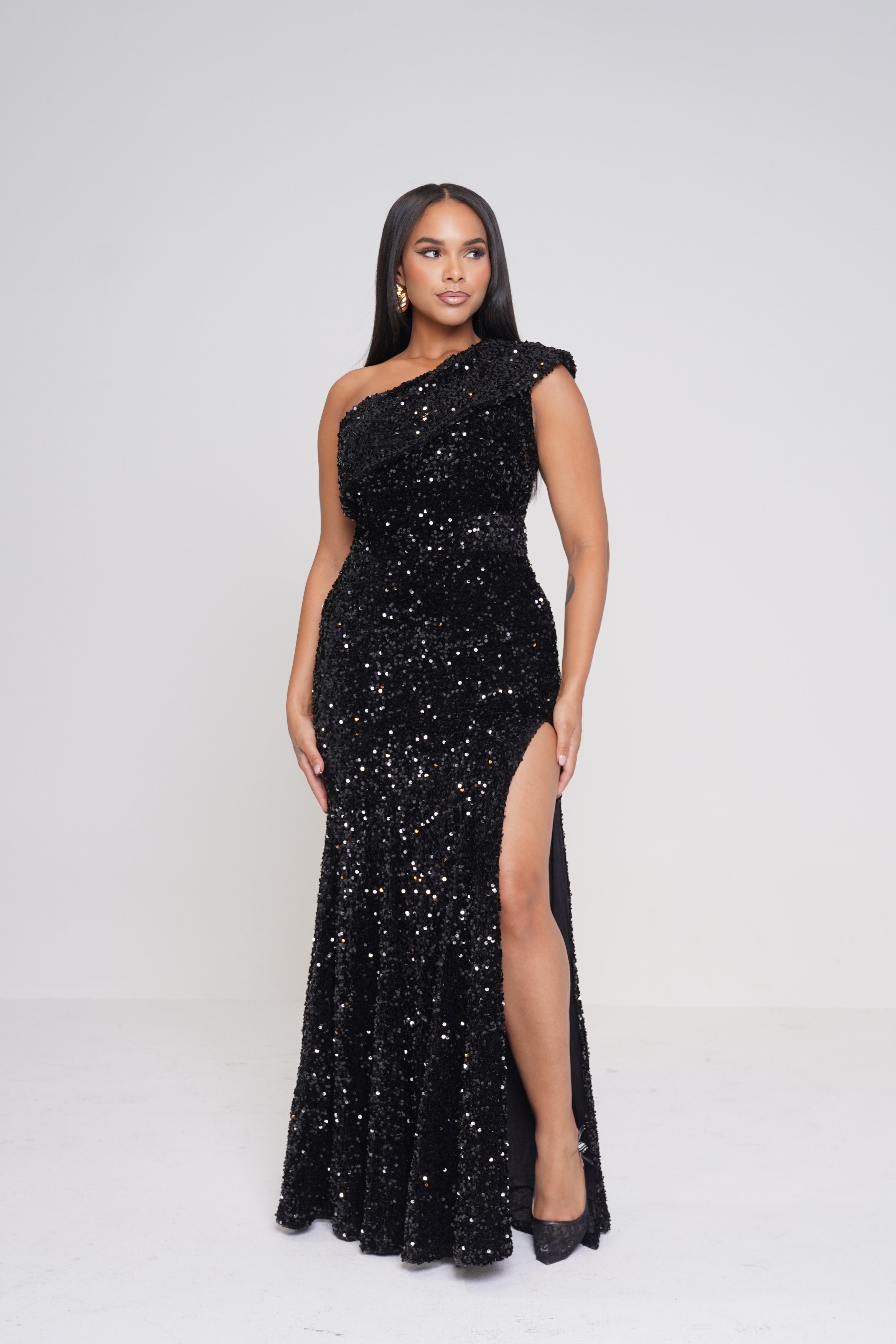 MIDNIGHT SPARKLE SEQUIN MAXIDRESS Lili Creation