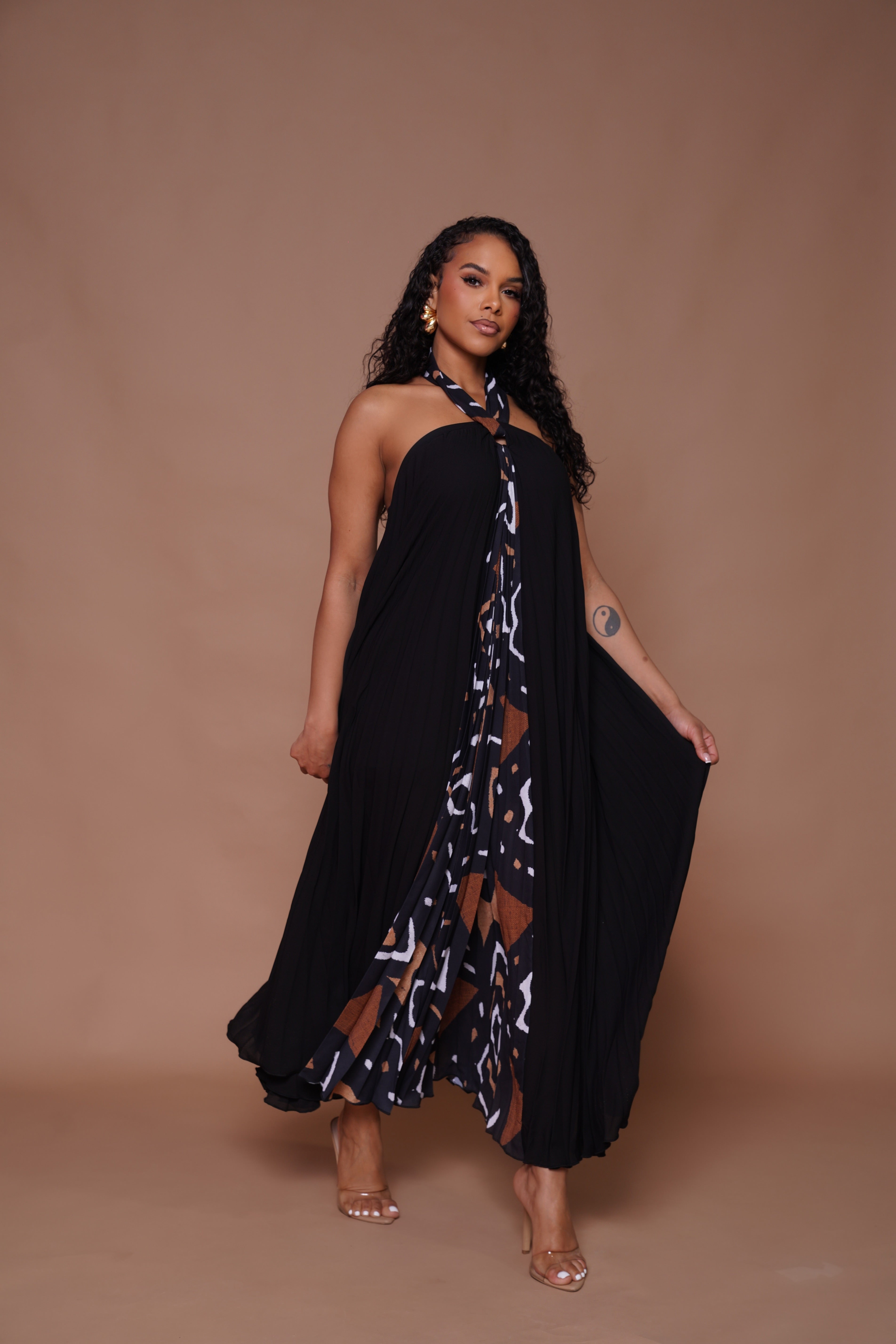 SAVANAH HALTER MAXI DRESS