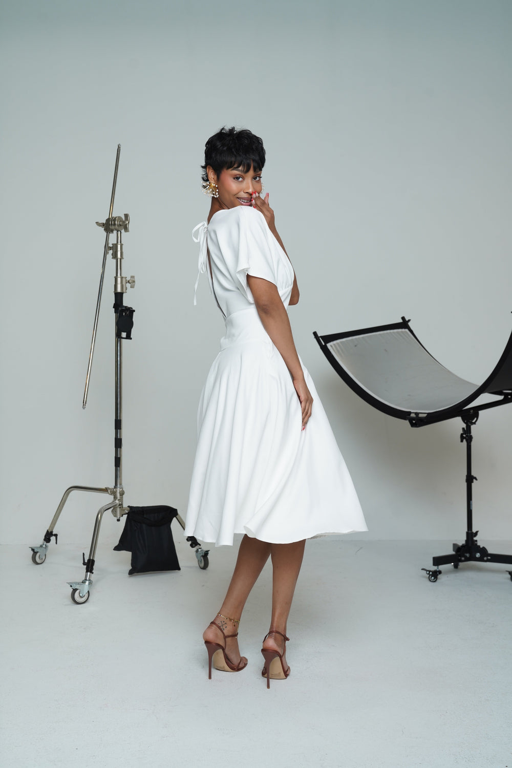 LUNA MIDI WHITE DRESS Lili Creation
