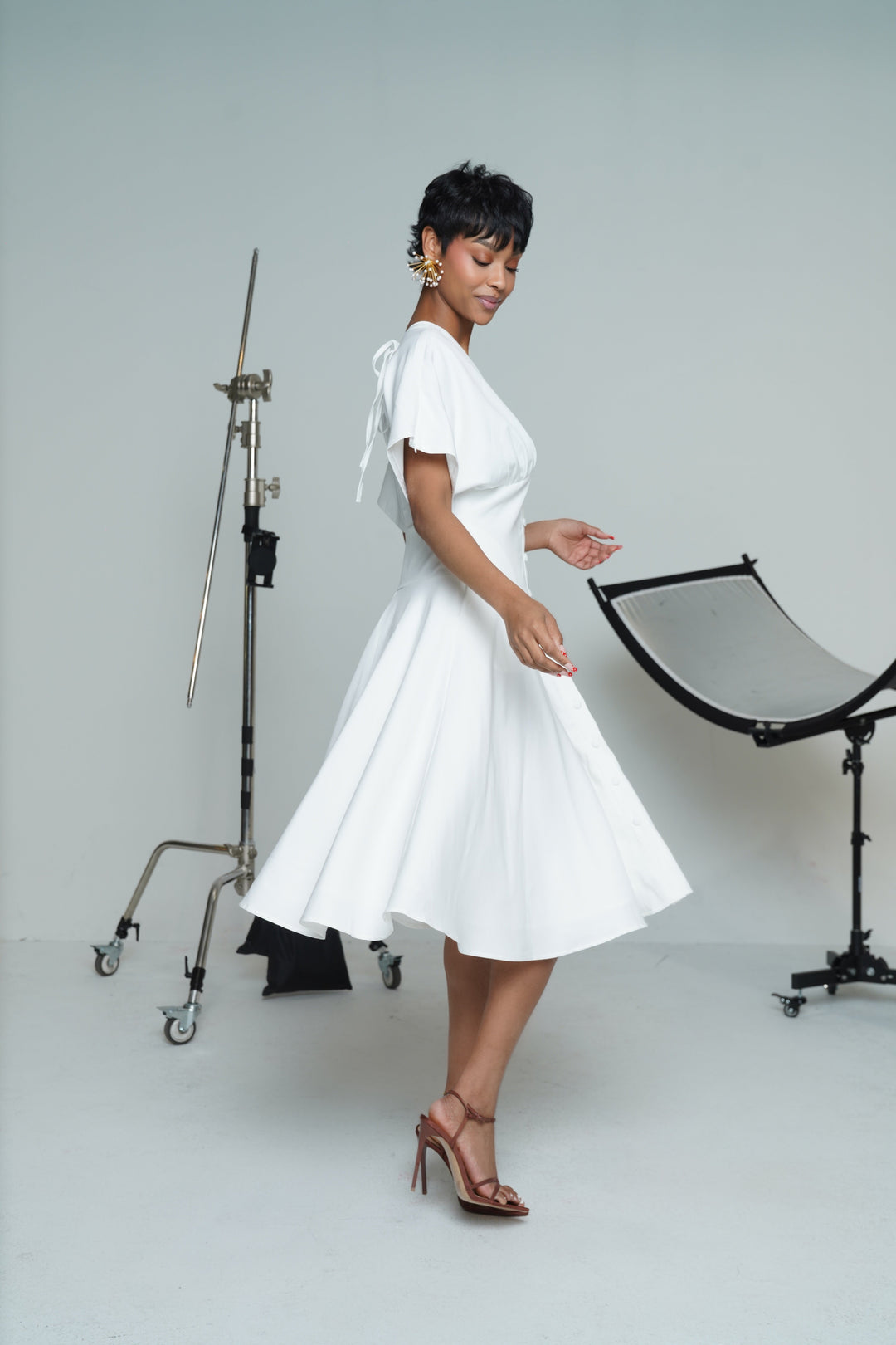 LUNA MIDI WHITE DRESS Lili Creation