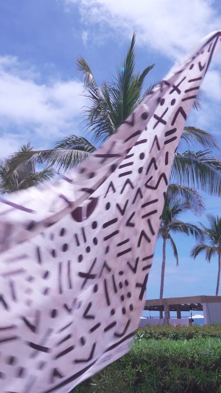LILI SIGNATURE SILK SCARF