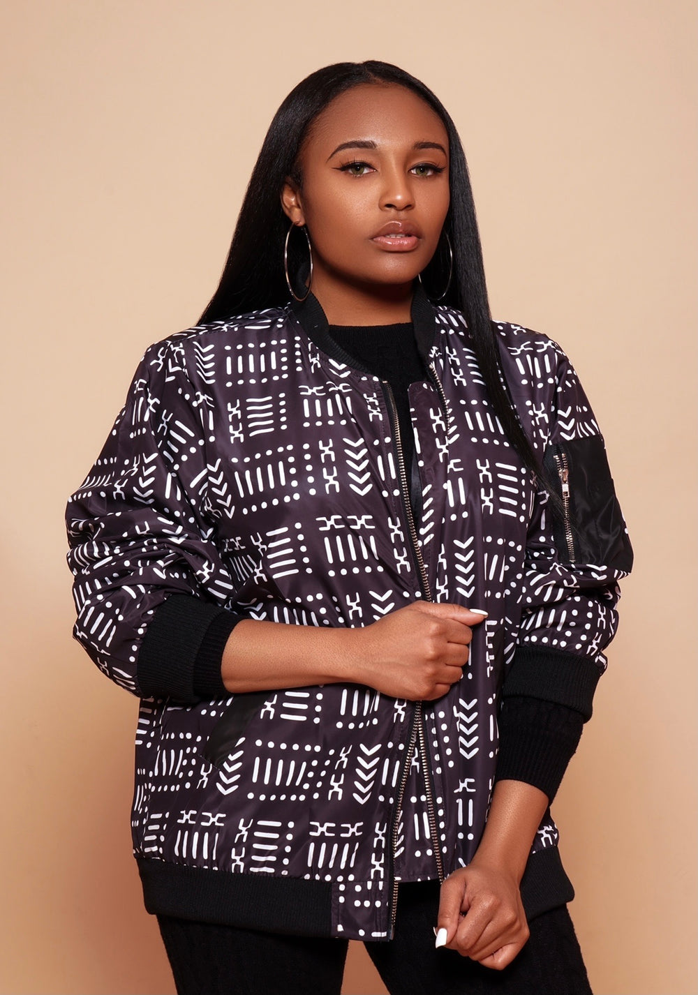 THE BLACK AND WHITE BOMBER JACKET Lili Creation